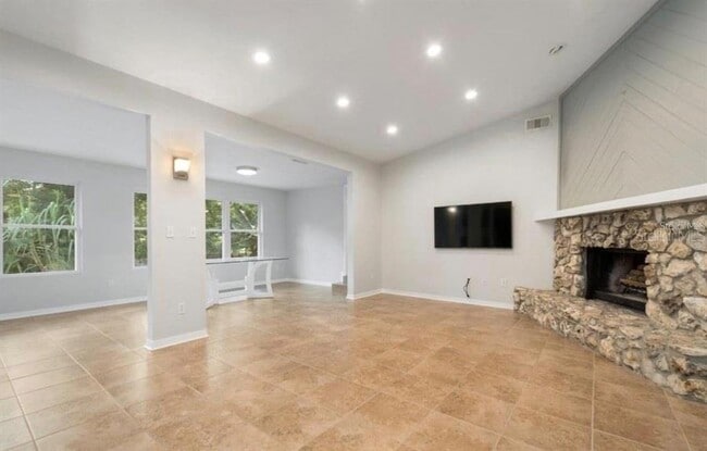 Photo - 10744 Creek Dr