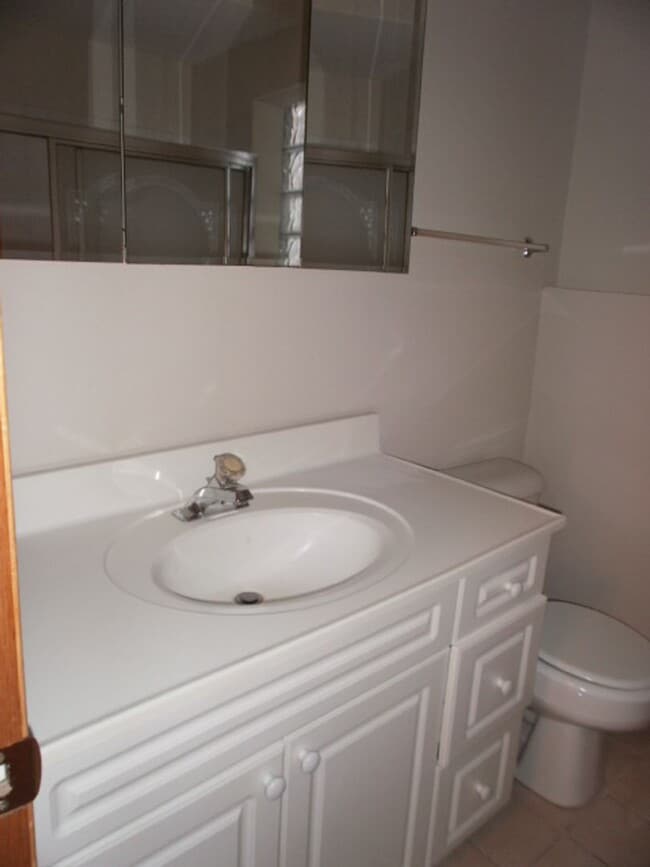 1336 W Huron St Unit gdn