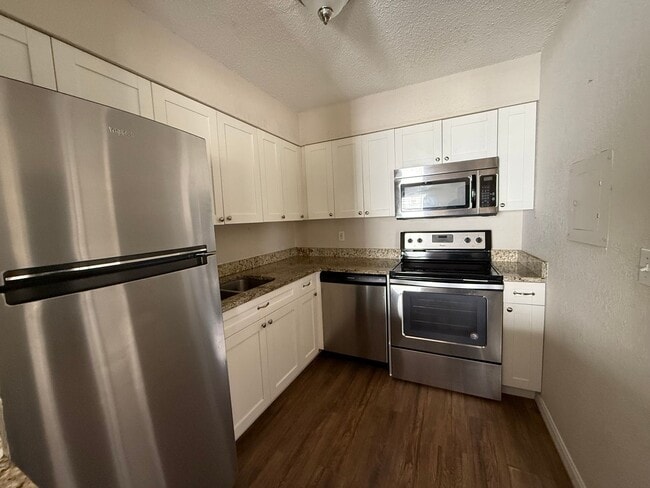 Photo - Charming 2 bedroom home with a pool