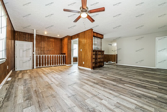 Photo - 123 N Kendall Dr