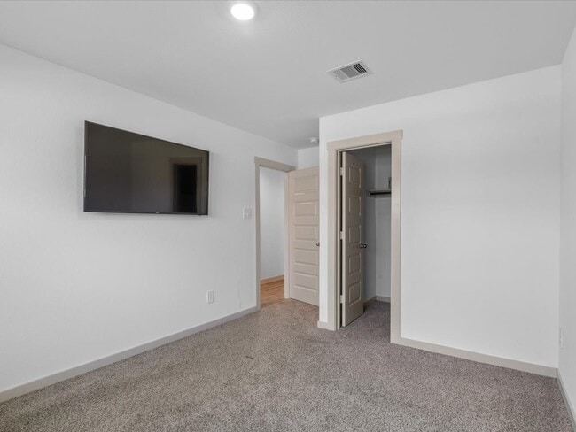 Photo - 1702 Maclane Ct