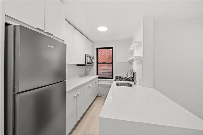 Photo - 3260 Netherland Ave