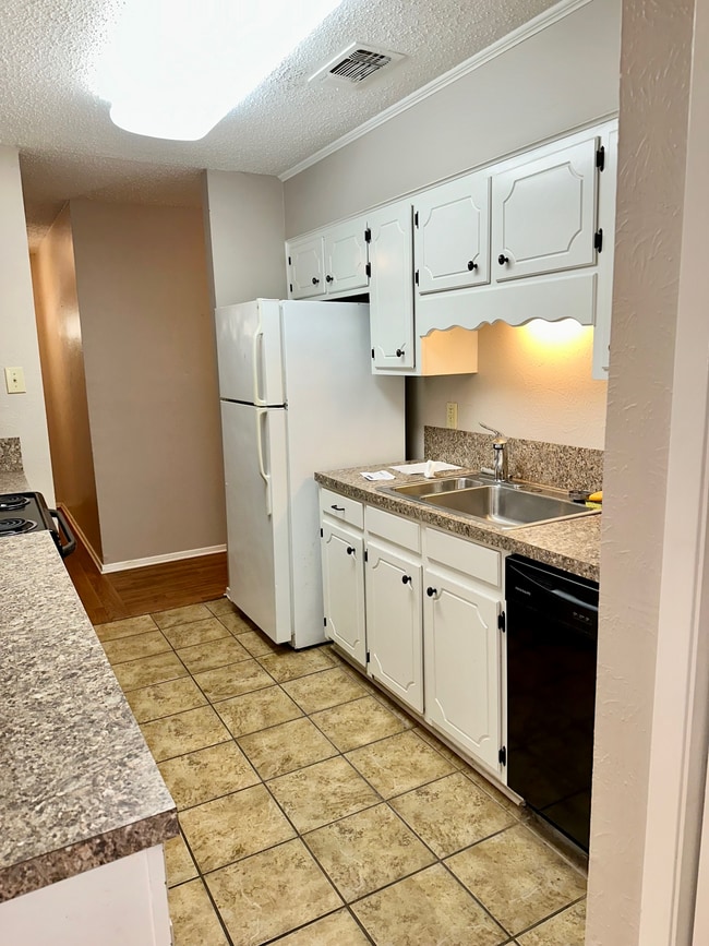 Photo - 103 Cedarbrook Dr