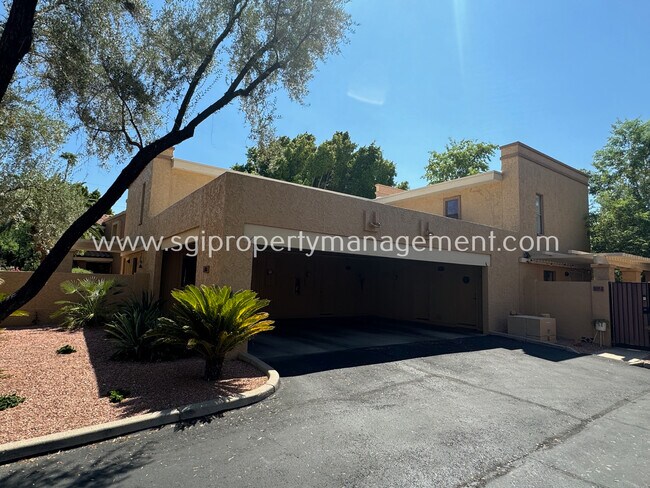 Modern Pointe Tapatio Community Townhome - Modern Pointe Tapatio Community Townhome