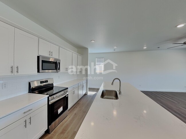 Photo - 10071 Potomac St