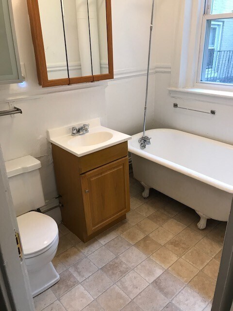 Photo - 1128 Commonwealth Ave