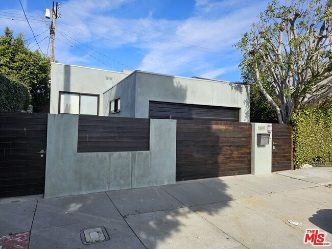 Photo - 5819 Venice Blvd. House