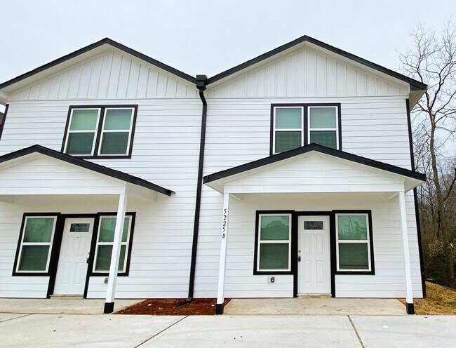 Building Photo - 5225 E Houston Rd Unit B Rental