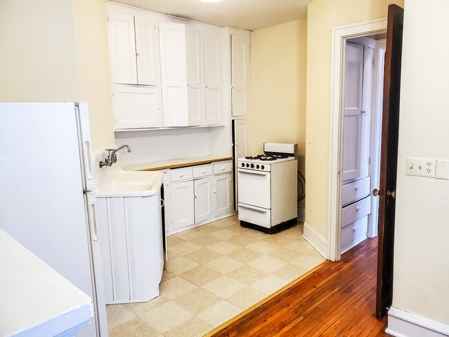 Photo - Colfax Villas