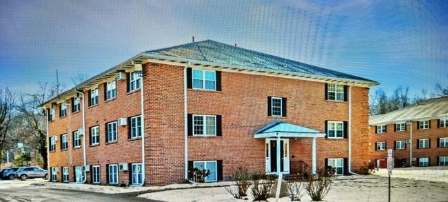 Building Photo - 18 Leonard Rd Unit 18