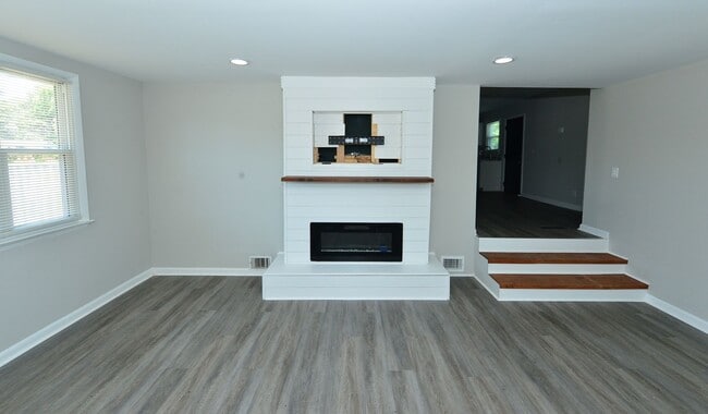 Photo - Renovated Ranch!