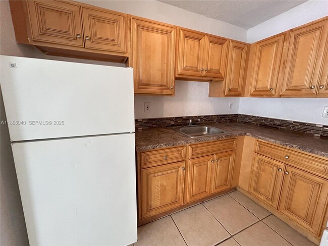 Photo - 8287 NE Miami Ct Unidad 101