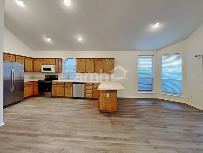 Photo - 644 Caravan Dr