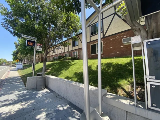 Photo - 4085-4089-4089 Nobel Dr Unit 52