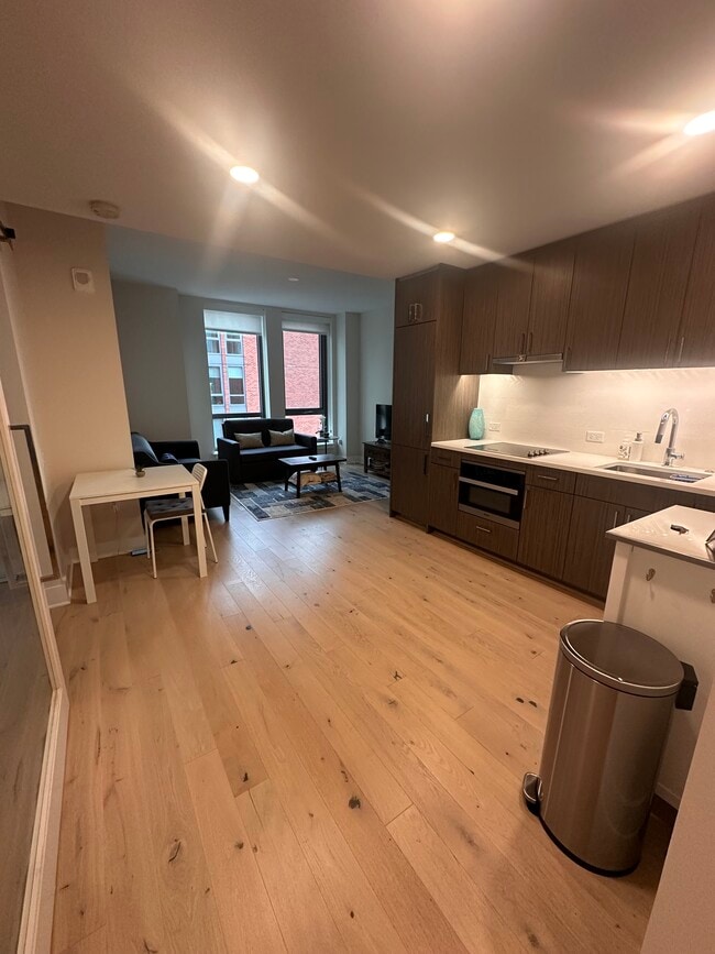 Photo - 1211 Van St SE Unidad 1102