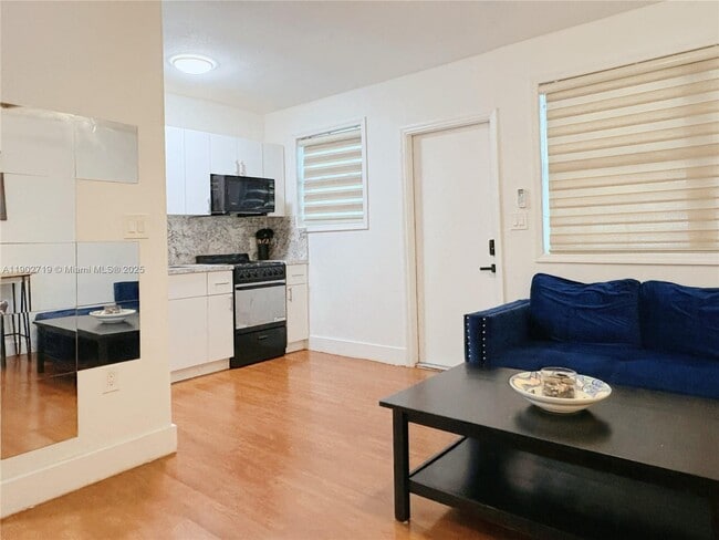Photo - 1726 Thomas St Unit 3