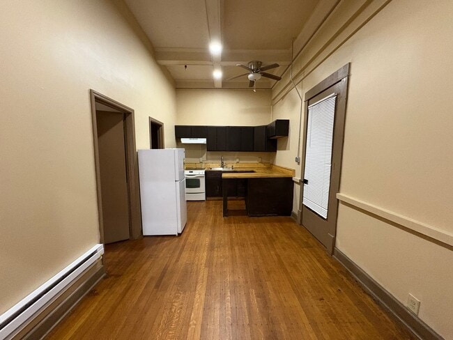 Photo - 420 College St Unit Apartment A