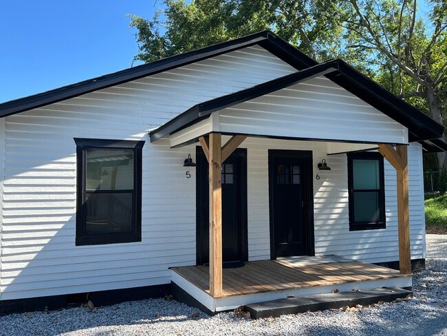 Building Photo - 331 N Wayne St Unit 6