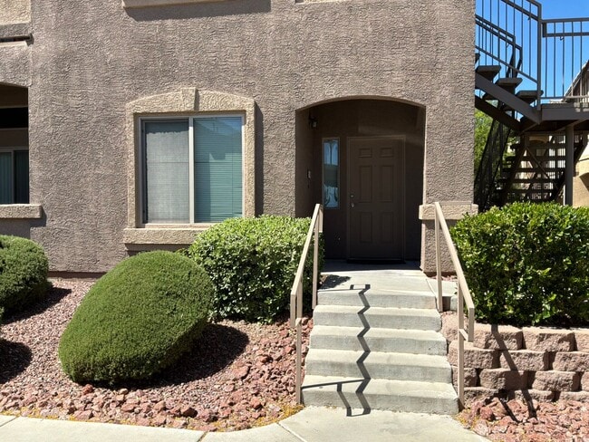Building Photo - Condo 2 bedroom 2 bathroom Gated Entrance Unit 1013