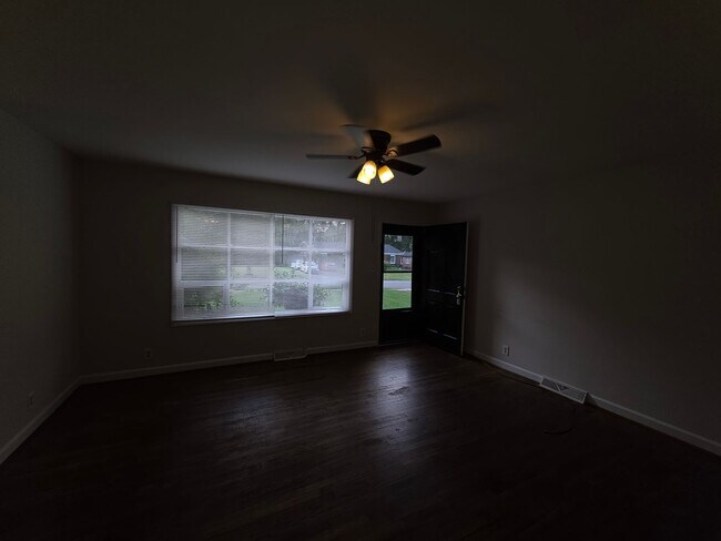 Photo - BH-beal3721 Unidad 3721 Driftwood Dr.