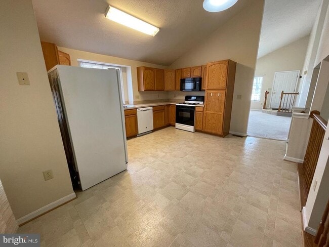 Photo - 45586 Curley Ct