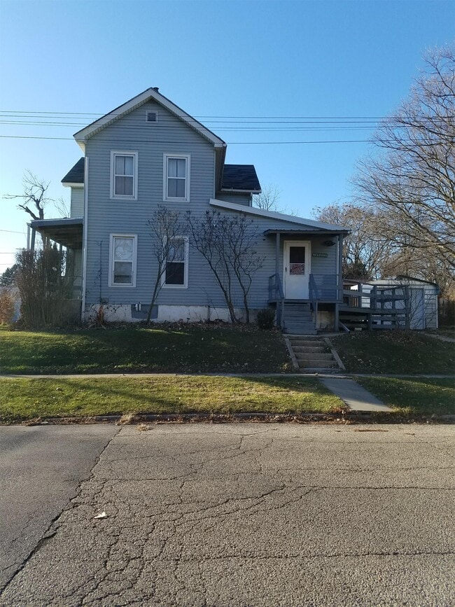 Photo - 734 E Shawnee St