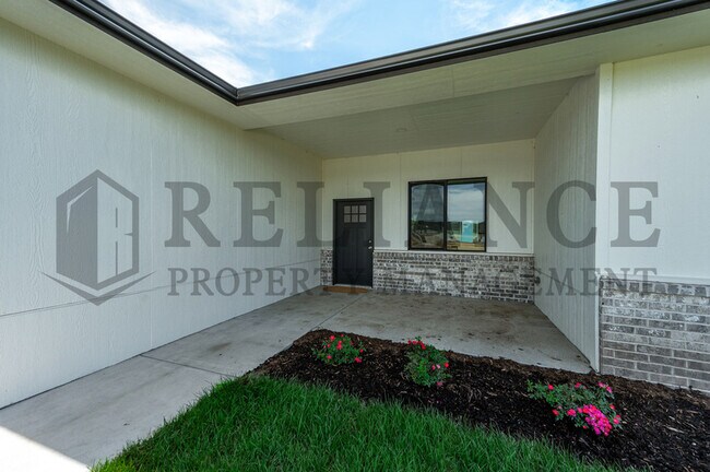 Photo - 613 Elmwood St