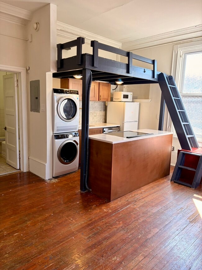 Photo - 3511 Baring St