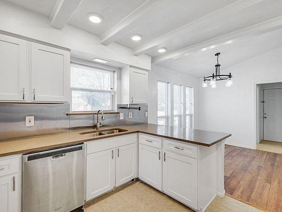 Photo - 1710 Hanover Dr