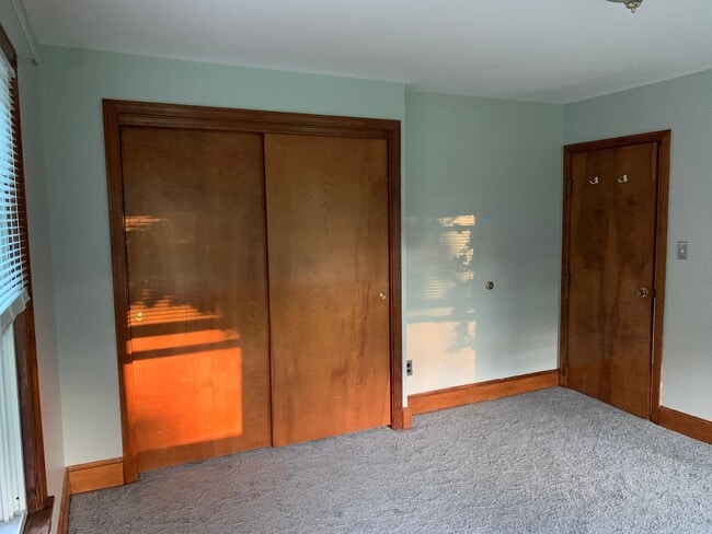 Photo - 239 Grove St