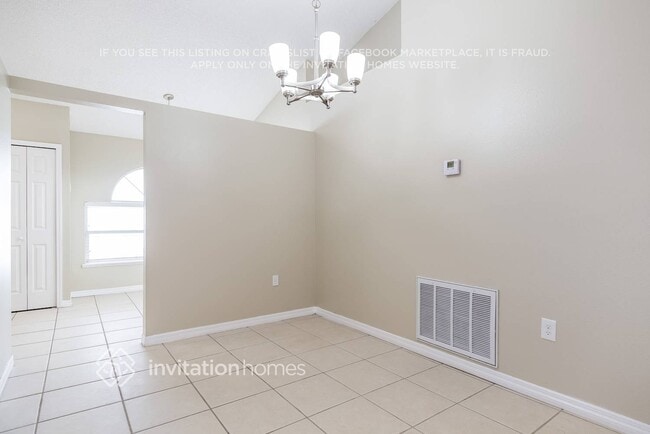 Photo - 2848 Crofton Way