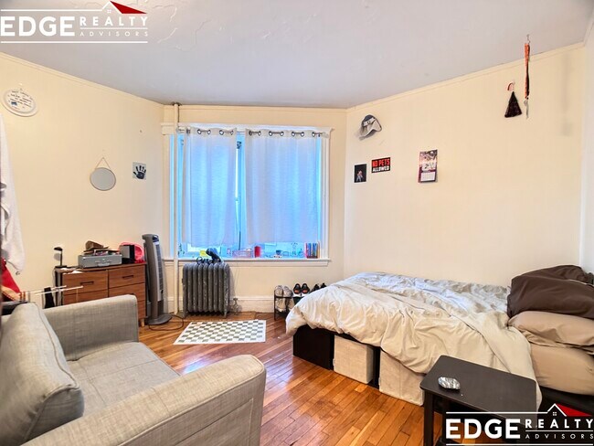62 Egmont St Unit 1