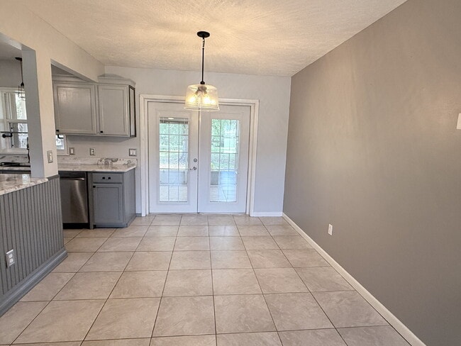 Photo - 2 Bedroom & 2Bathroom in Spring Lake
