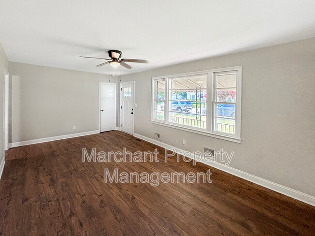Photo - 308 Gordon St Ext