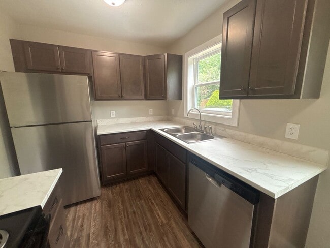 Photo - Cute, cottage in a prime location off of Oakland Ave, near Downtown and ETSU, 2 bed/1 bath for $1...
