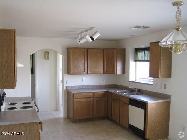 Building Photo - 9314 E Oro Ave Rental