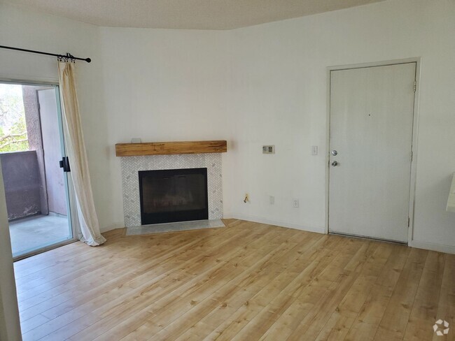 Building Photo - ALVA RD - 1st Floor 2 Bd / 2 Ba Condo in R... Unit 2118