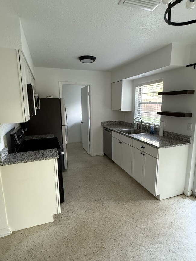 Photo - 2005 E Jefferson St