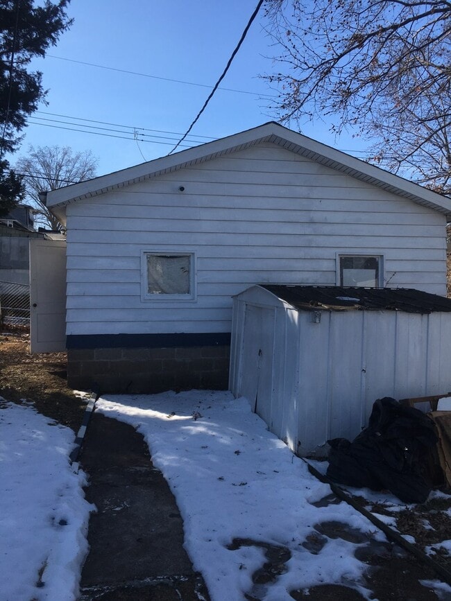 Photo - 948 Harlan Ave