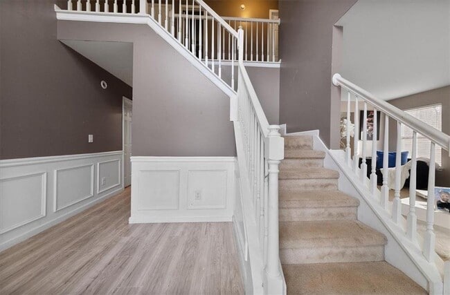 Photo - 504 Trotters Ln