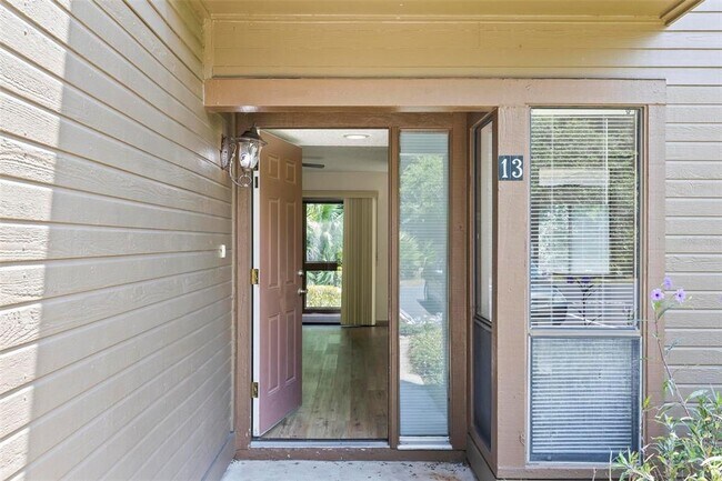 Photo - 13 Sherbury Ct