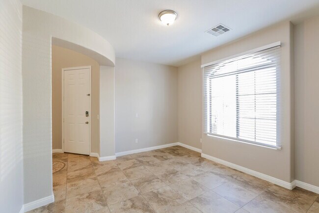 Photo - 1613 W St Catherine Ave