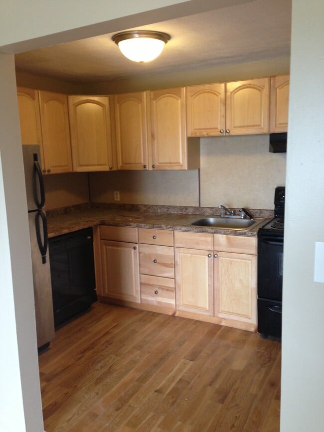 Photo - Doral Apartments