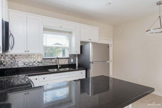 1040 English Ave Unit 4