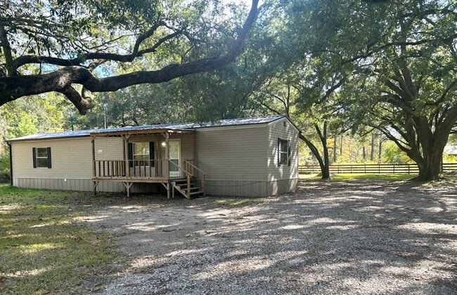 Building Photo - 207 FM 253