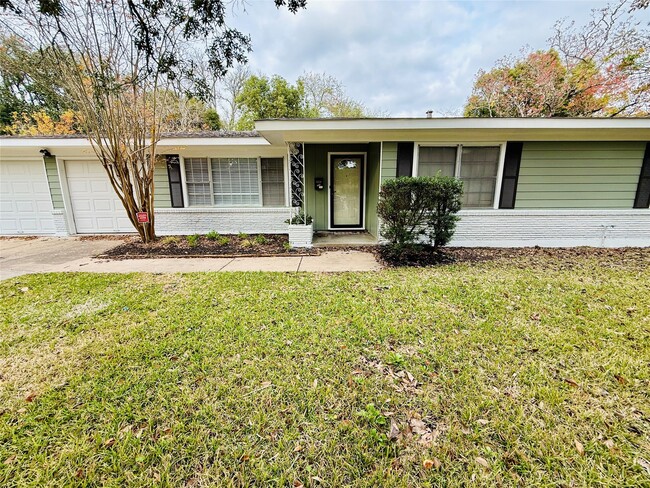 Photo - 2310 Pecos St