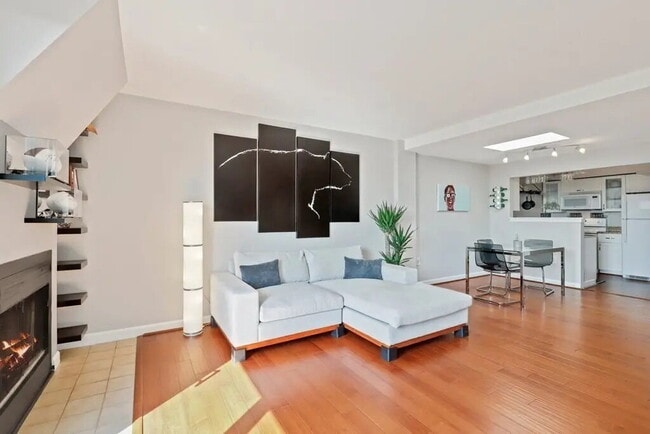 Photo - 59 Brainerd Rd