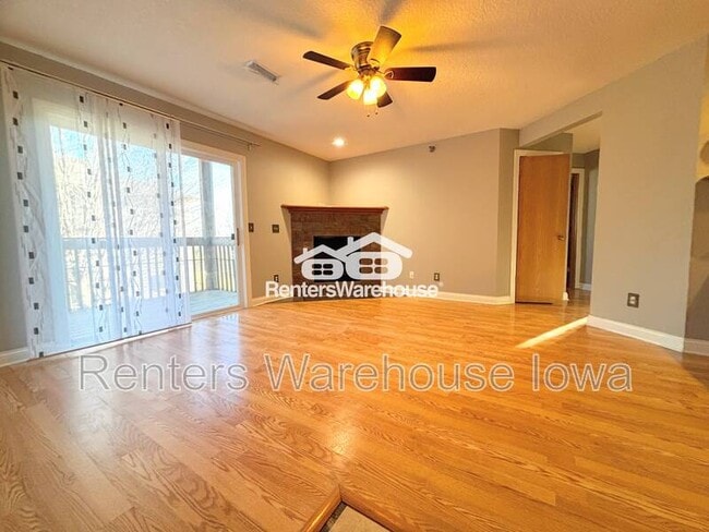 Photo - 10151 Sutton Pl Unit 8