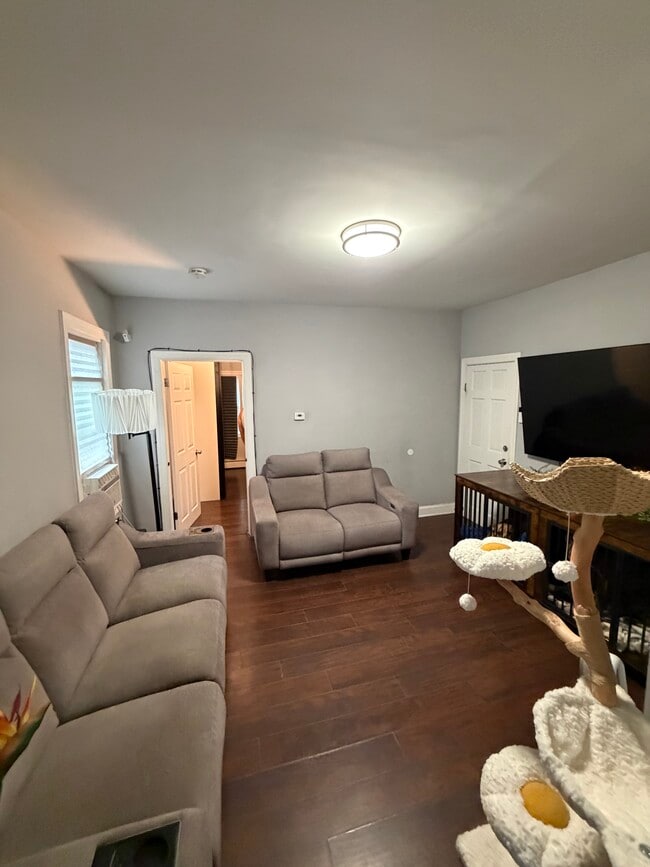 Photo - 724 Ringwood Ave Unit Apartment 1