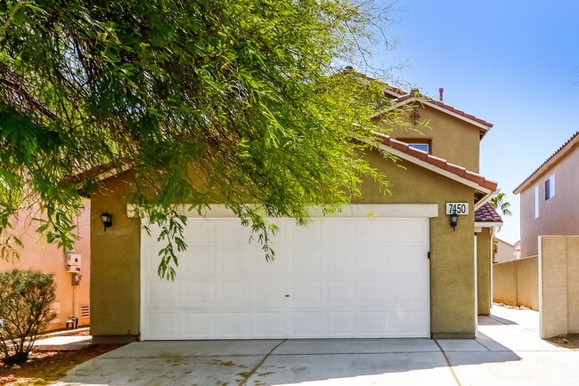 Building Photo - 7450 Easingwold Dr Rental